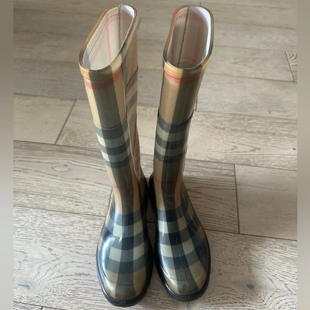 BURBERRY TALL SUPER NOVA CHECK PLAID RUBBER RAINBOOTS SIZE 36 / 6 - Picture 9 of 16